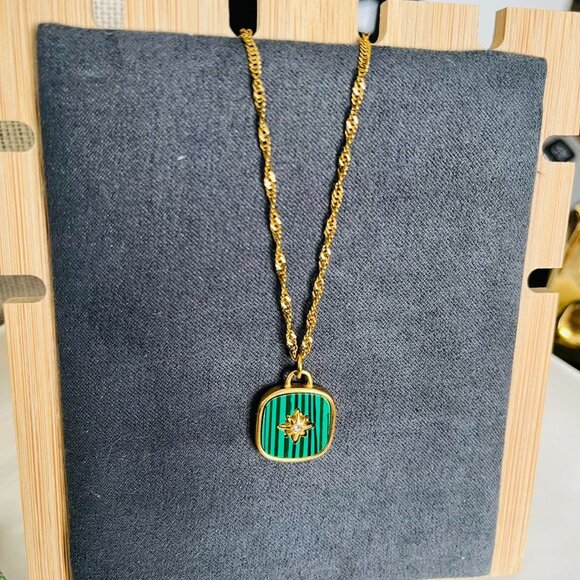 Stainless Steel Necklace Womnes 18K Gold Plat - Picture 5 of 6